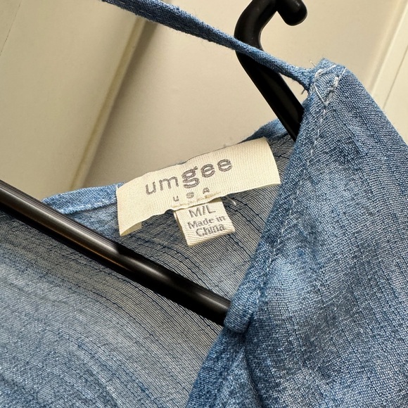 SALE🎉 Umgee Blue and White Bohemian Kimono - Picture 4 of 4